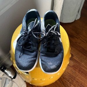 Nike women Black and White Sneakers